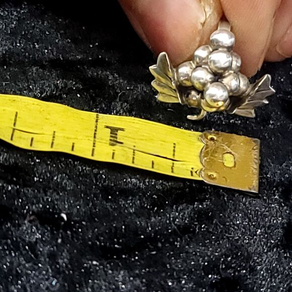 Sterling Silver Grape Cluster Screw Back Earrings 4.9g - Picture 6 of 11